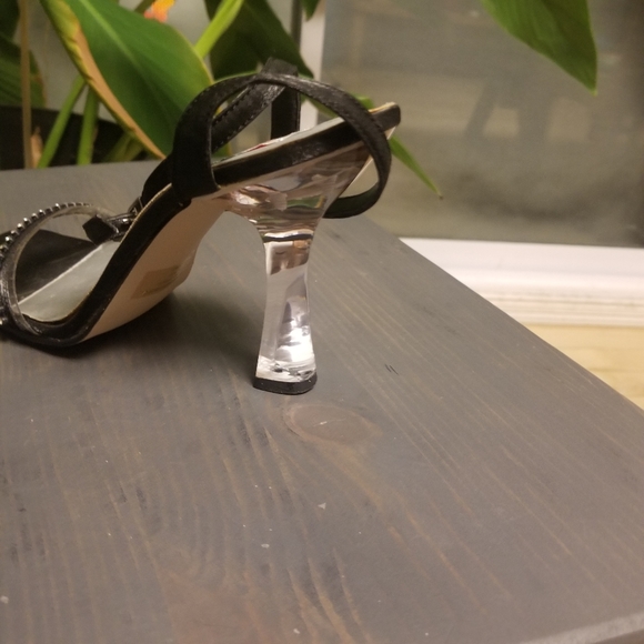 Black heels size 9 - Picture 4 of 6